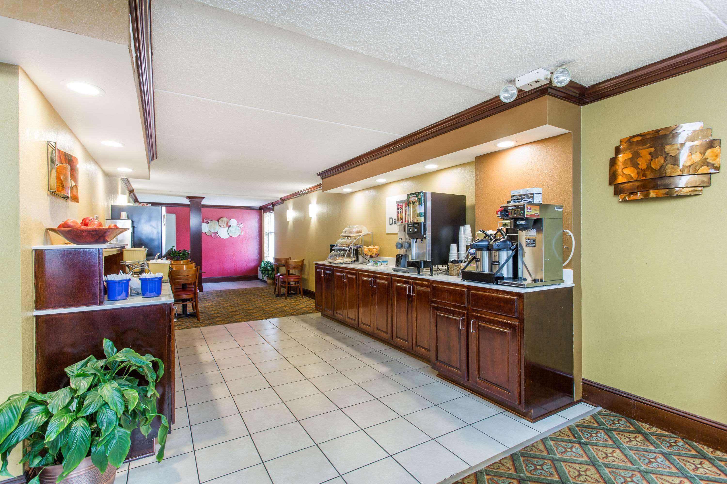 Days Inn By Wyndham High Point/Archdale Ngoại thất bức ảnh